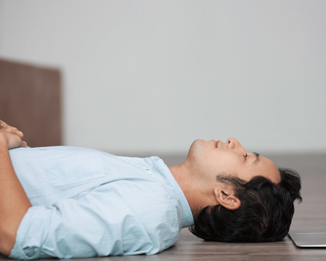 Tidur di Lantai Menurut Islam Aman, Sunnah, atau Dilarang?