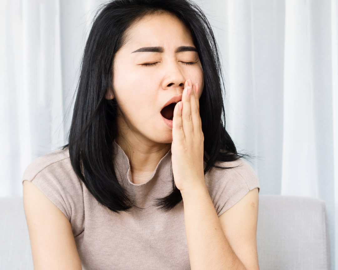 Sering Ngantuk Usai Makan? Waspadai Penyebab Medisnya!